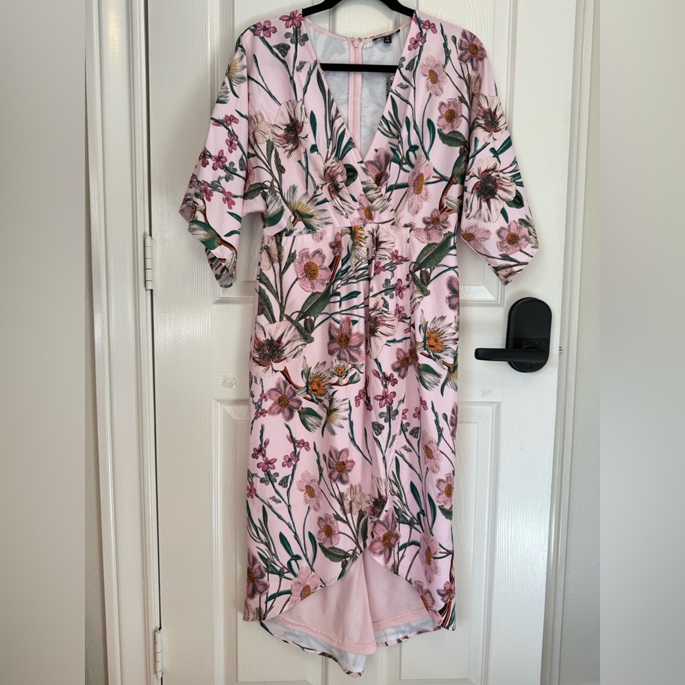 Floral Pink Wrap Asymetrical Dress • NWT‼️